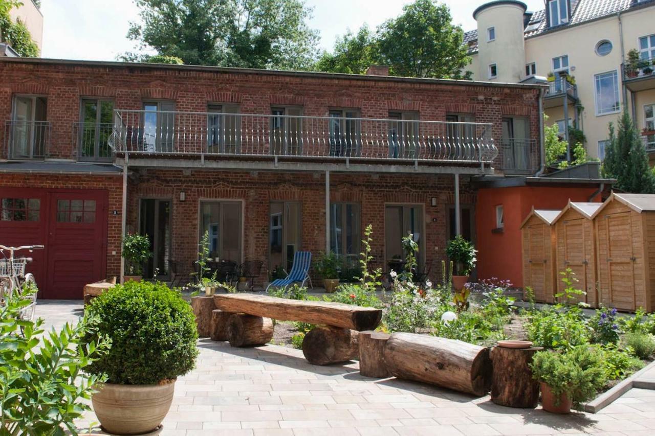Beautiful And Cozy Remise For Up To 6 Guests Daire Berlin Dış mekan fotoğraf